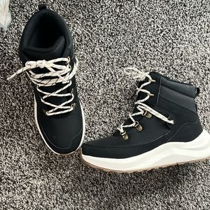 Women’s winter boots